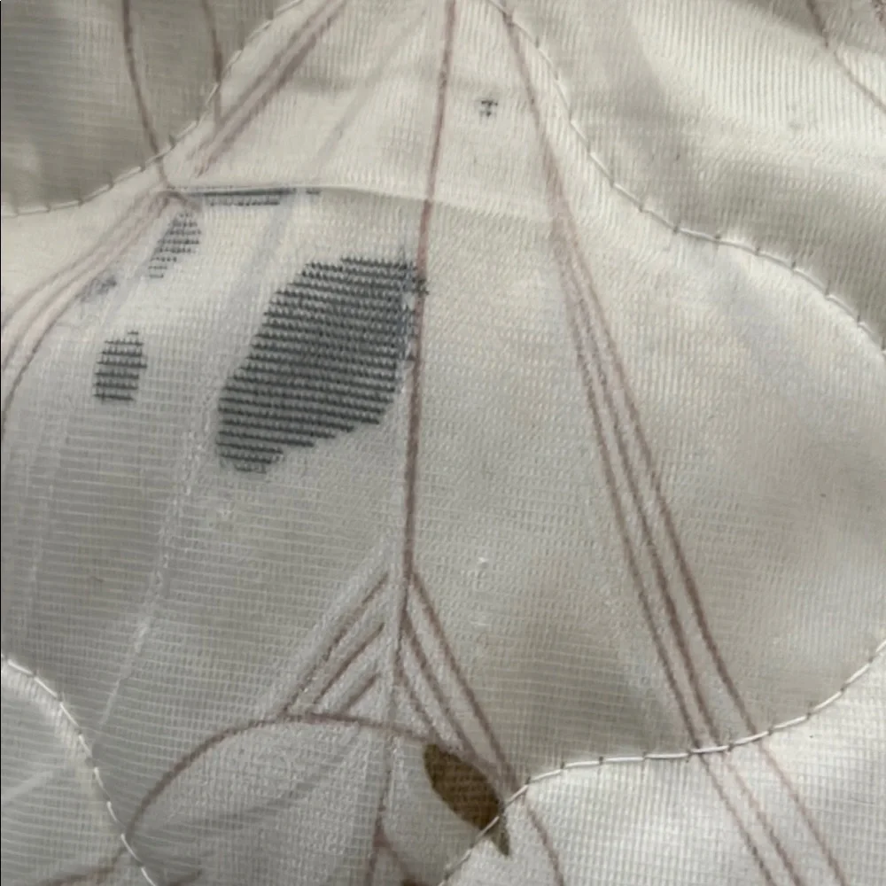 Elegant Cream bedspread with Leaf Pattern. Set of 2